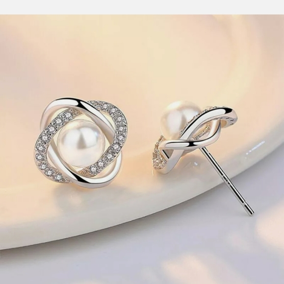 Jewelry - 925 Silver Stud White Pearl Earrings